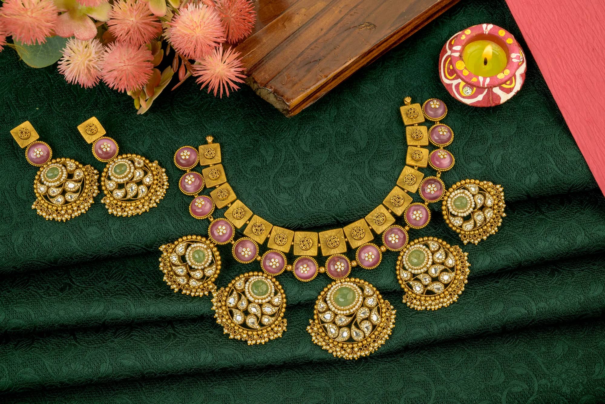 Pink-stone antique necklace — Antique Gold