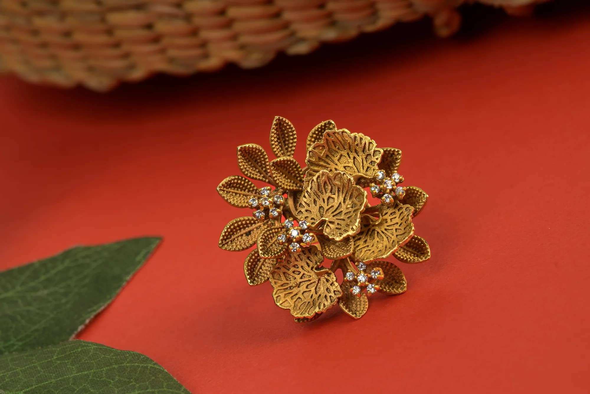 Floral antique cocktail ring — Antique Gold