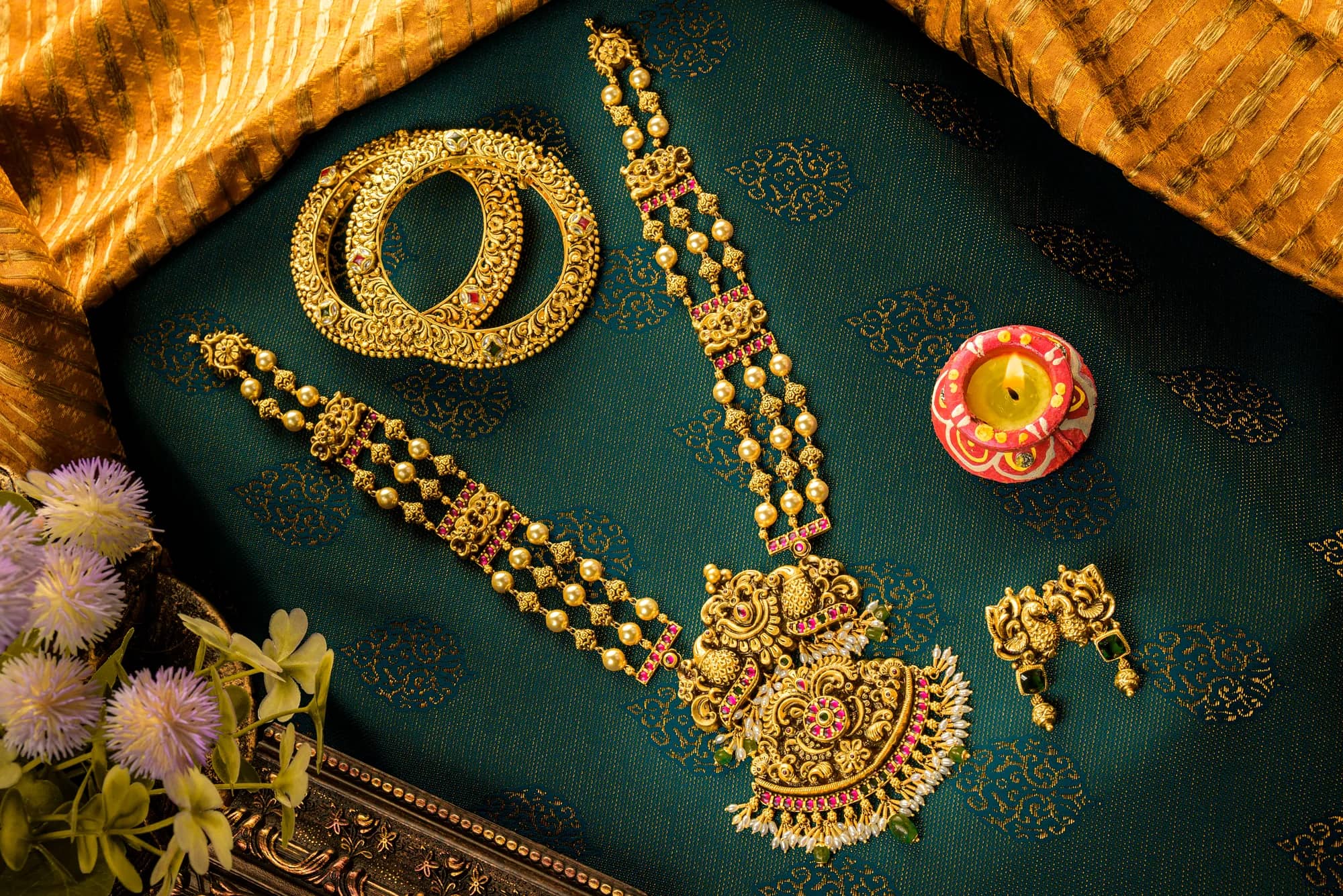 Beaded temple haar with kadas — Antique Gold