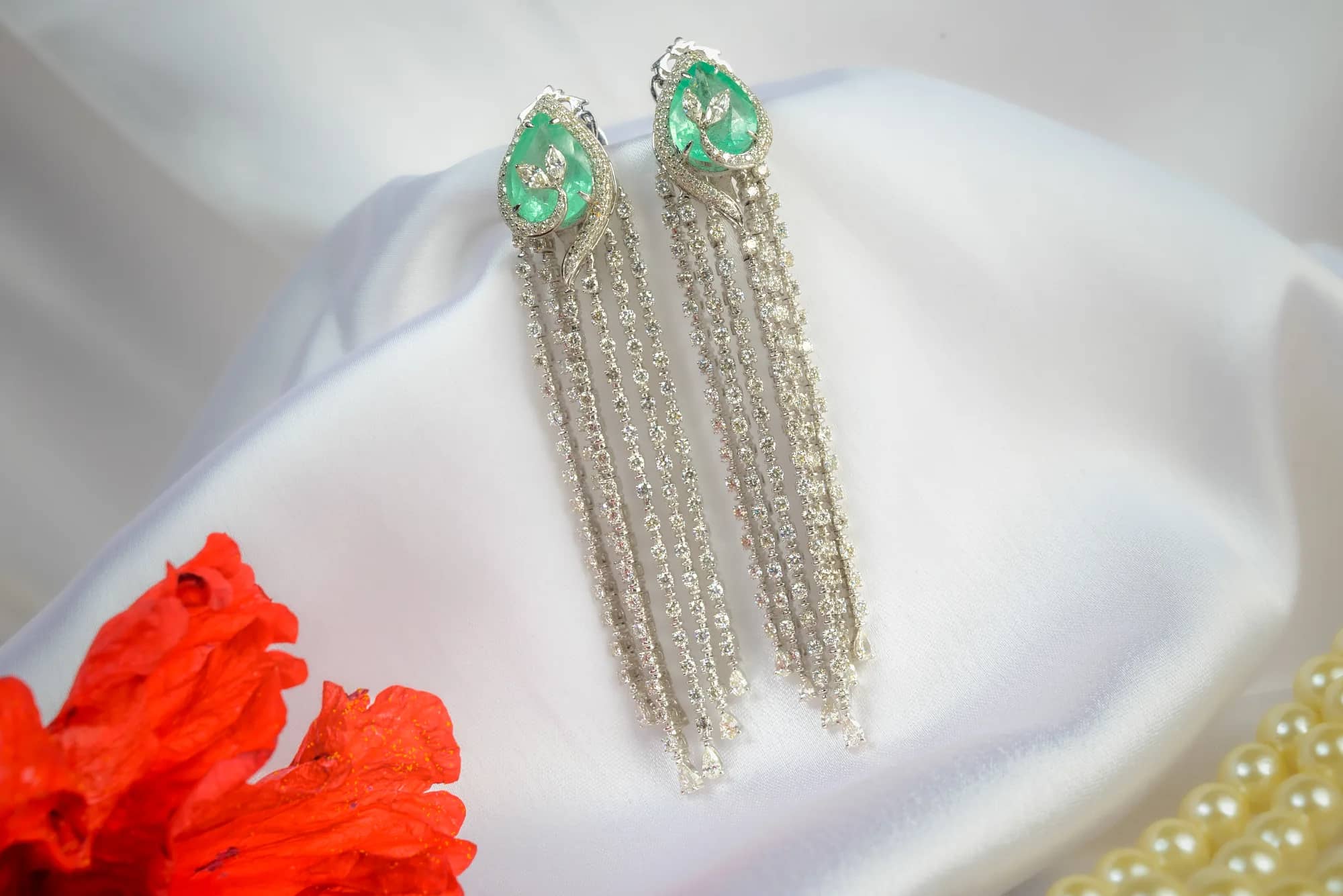 Diamond tassels with mint pear stones — Diamond