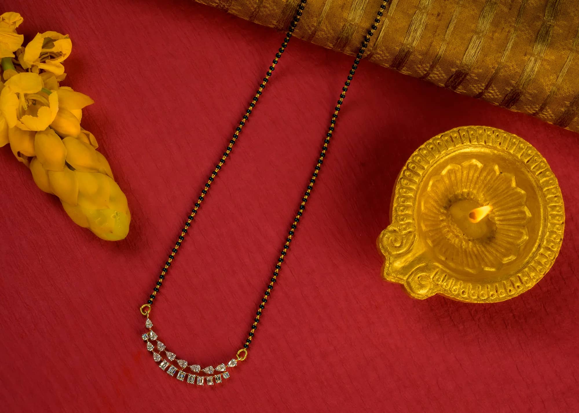 Diamond mangalsutra, curved drop — Diamond