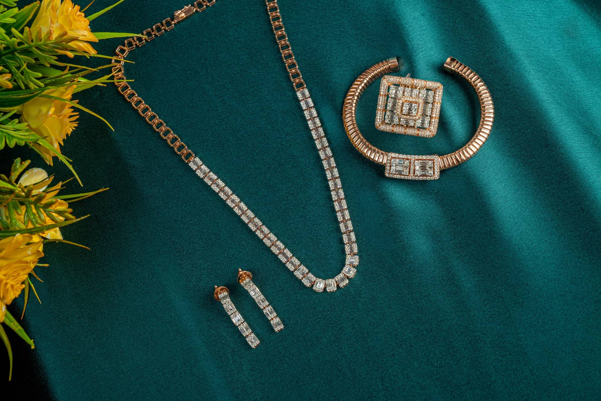 Rose-gold diamond chain set, detail — Rosette collection