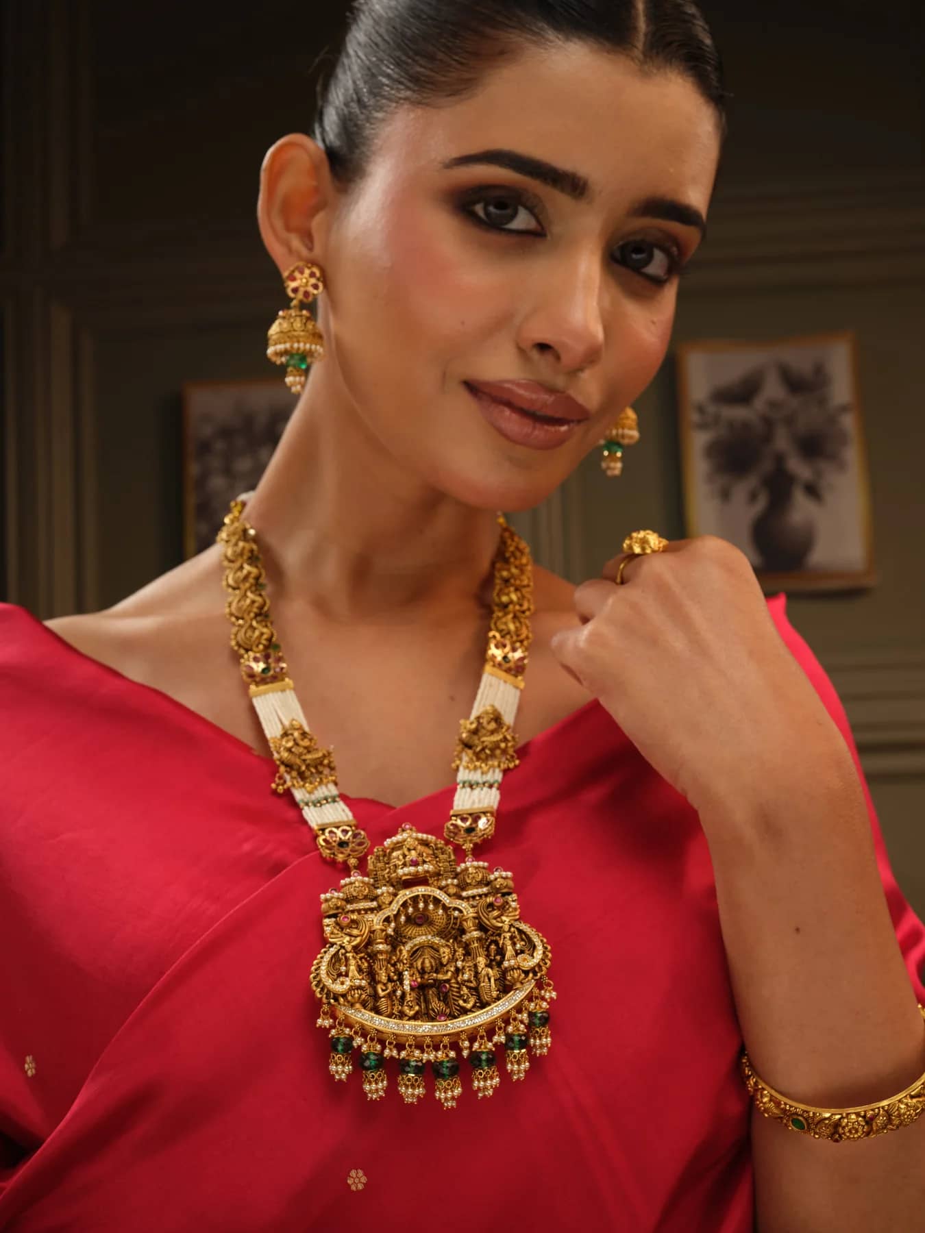 Royalis — Timeless Heritage Art